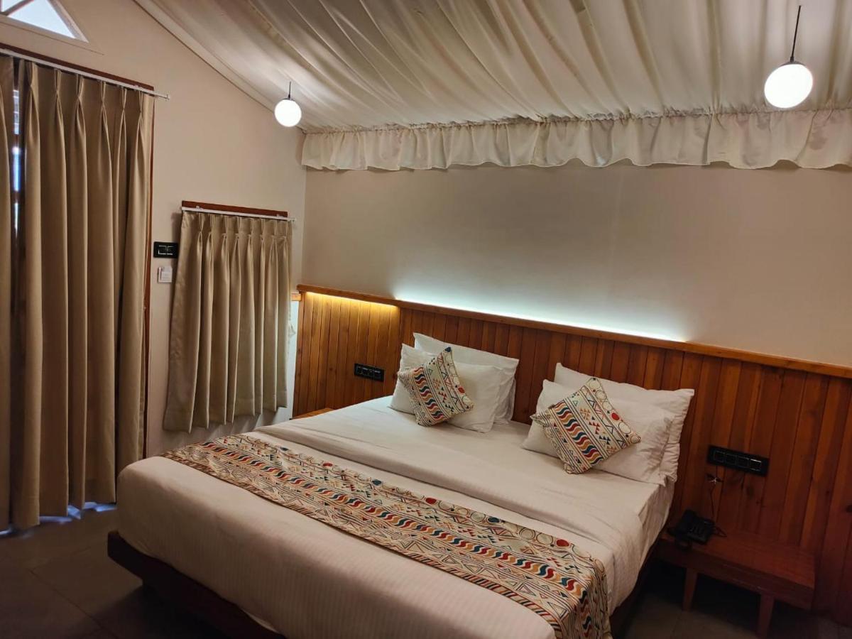 Nirvana Resort And Restaurant Garudeshwar Buitenkant foto