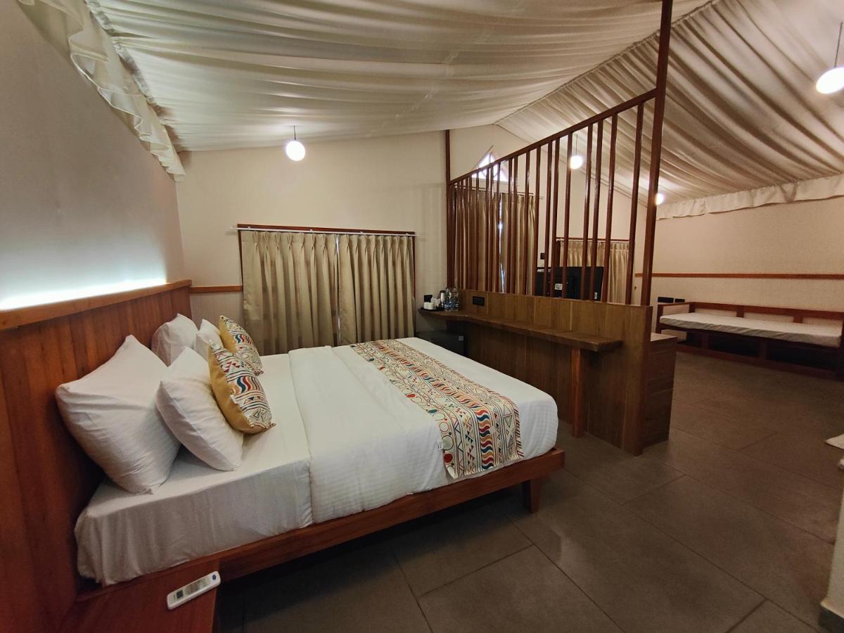 Nirvana Resort And Restaurant Garudeshwar Buitenkant foto