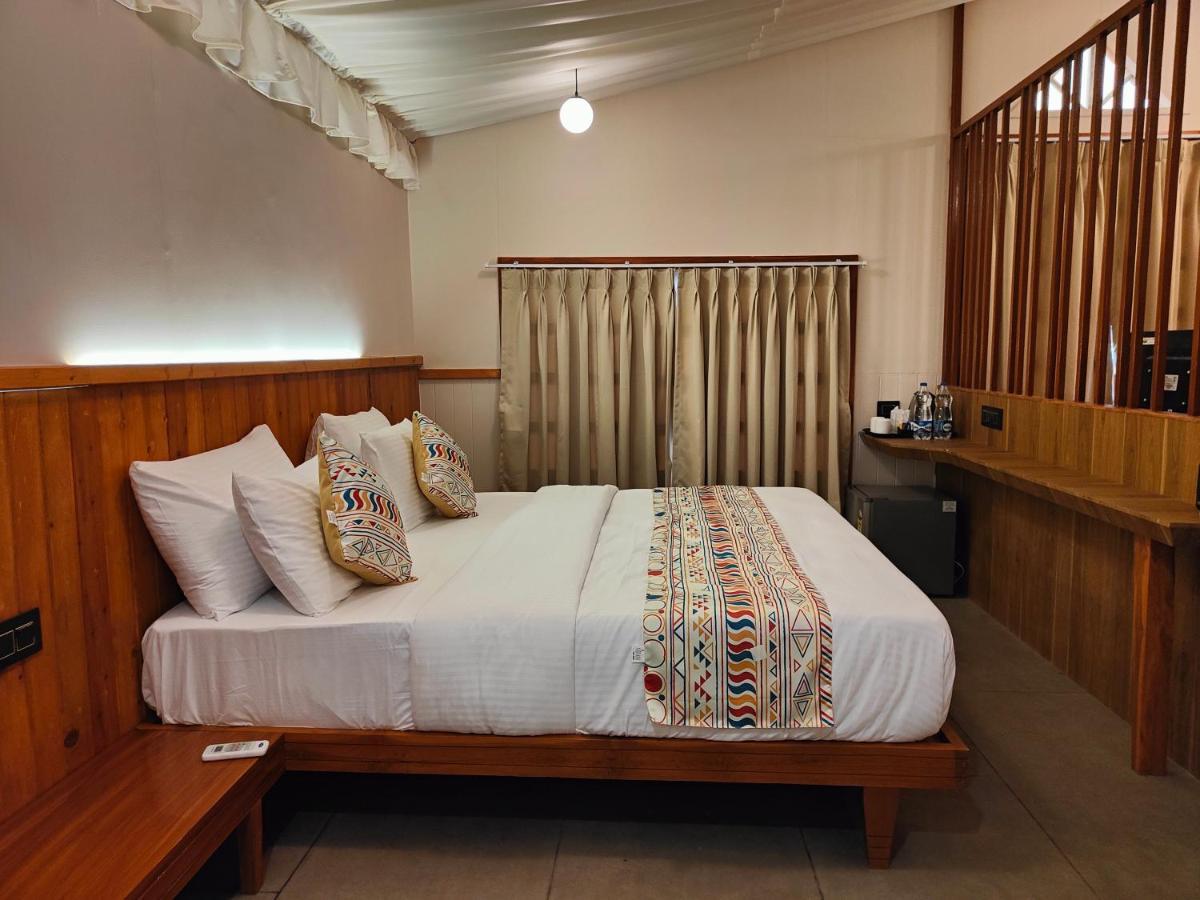 Nirvana Resort And Restaurant Garudeshwar Buitenkant foto